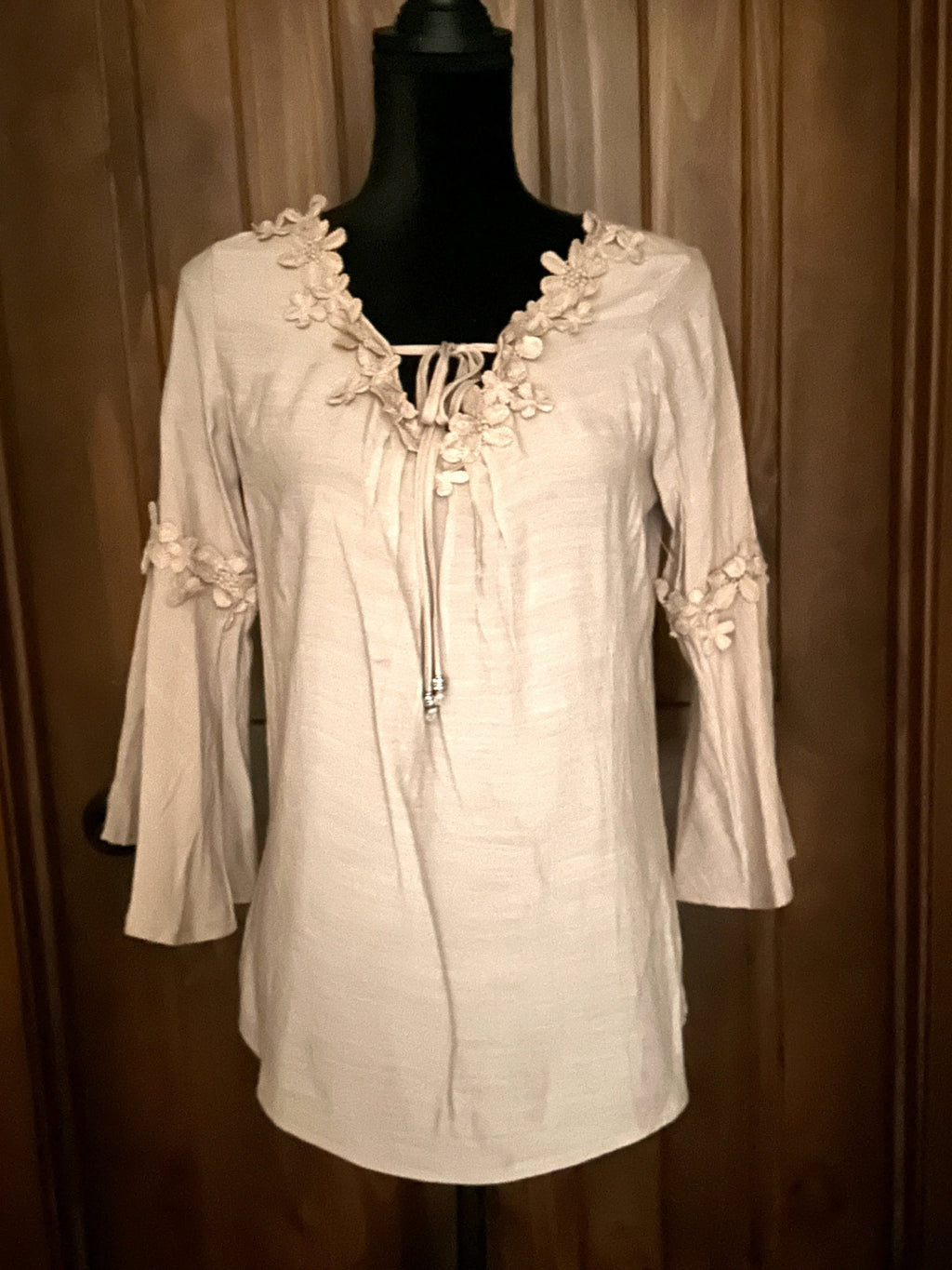 Scully Beige Raglan Floral Croche Blouse - Apparel Rockin' M Leathers