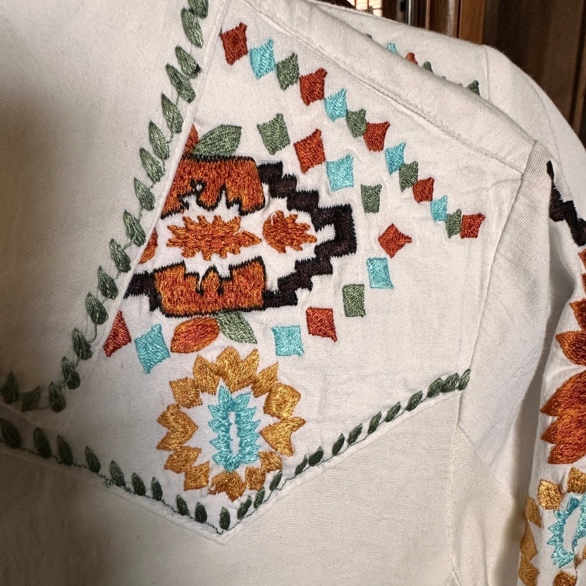 Vintage Collection Southwestern Embroidered Western Blouse – Button Closure - Apparel Vintage Collection