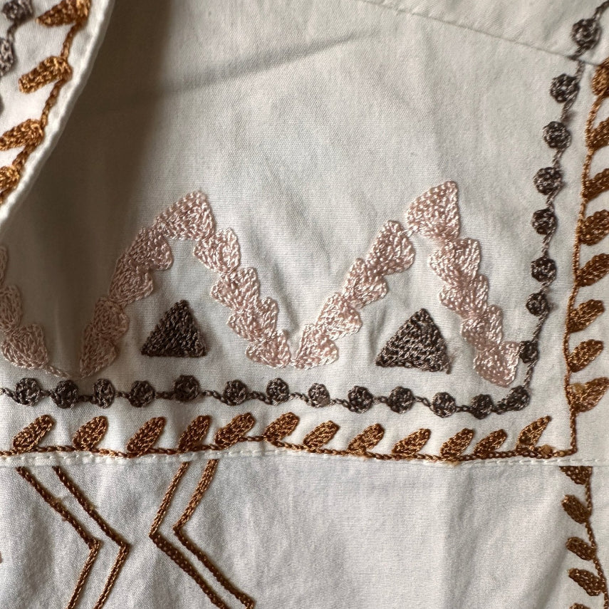 Vintage Collection Southwestern Embroidered Western Blouse – Detail Snap Closure - Apparel Vintage Collection